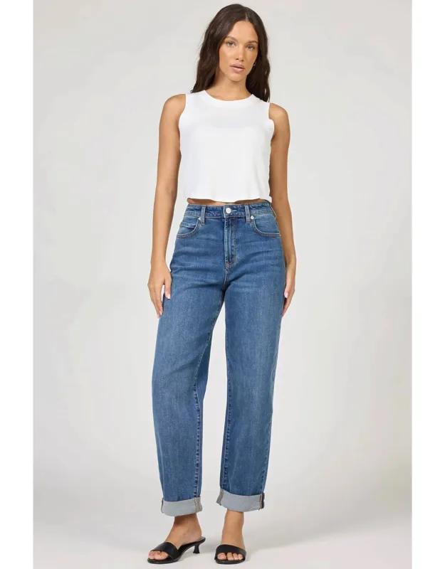 Everett Straight Leg Jeans