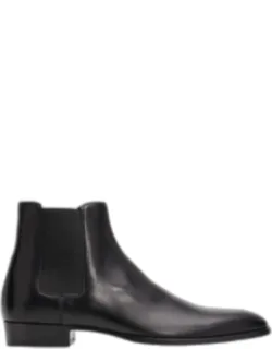 Wyatt 30 Leather Chelsea Boots