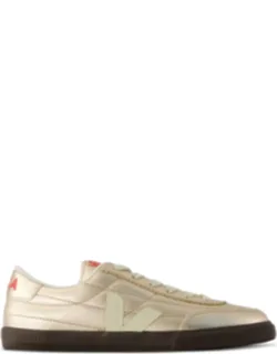 Panenka Round-toe Metallic Sneakers