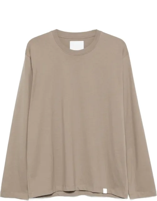 Long-sleeve T-shirt