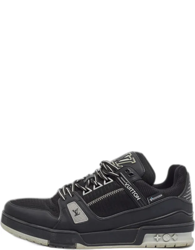 Trainer With Durable Fabric And Leather Panels