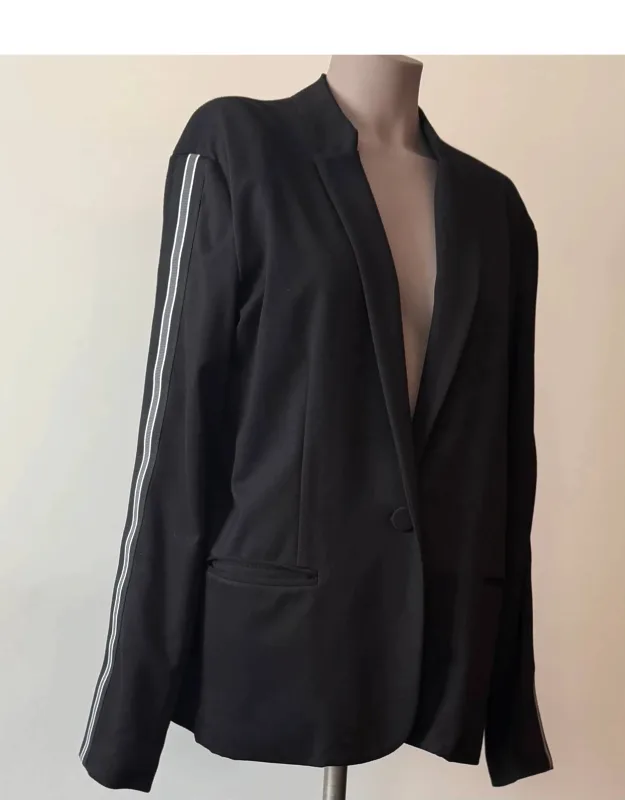 Tucker Blazer