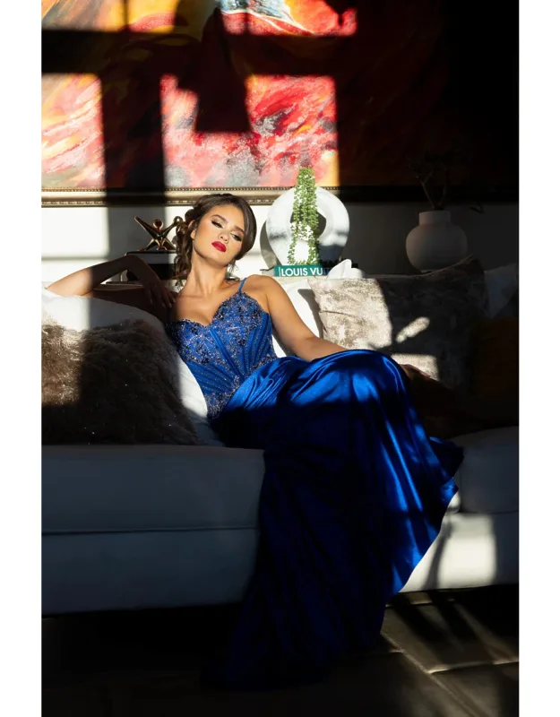 Sleeveless Beaded Corset Prom Dress Luxury Embellished Satin Evening Gown