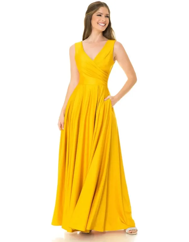 Simple Sleeveless Stretchy Long Bridesmaid Dress With Side Pockets