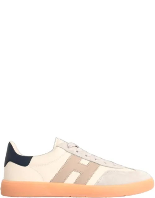 Low-top Sneakers