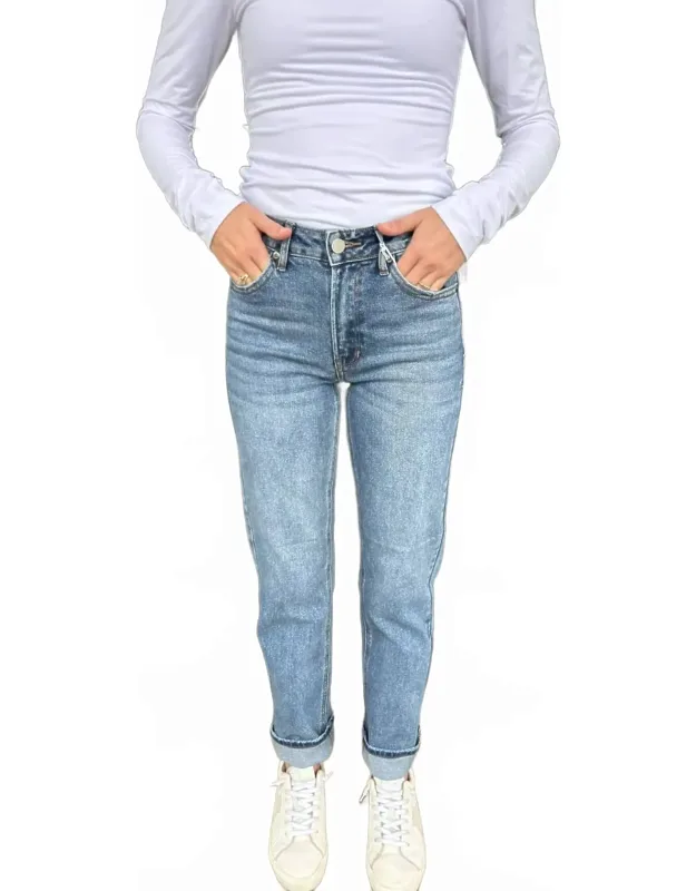 Clean Stretch Straight Leg Jeans