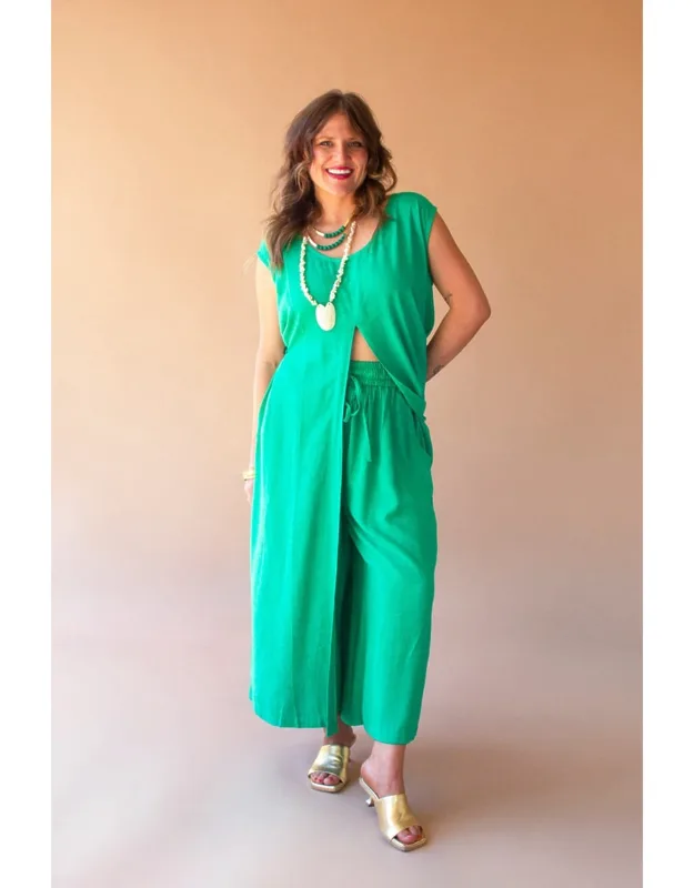 Sleeveless Split-front Tunic