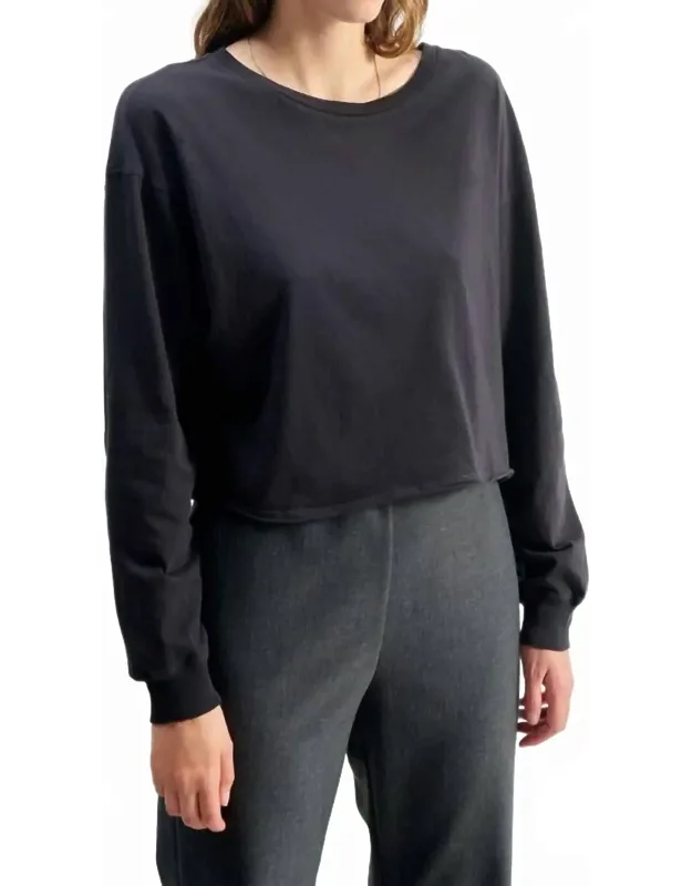 Apoly Long Sleeve Tee