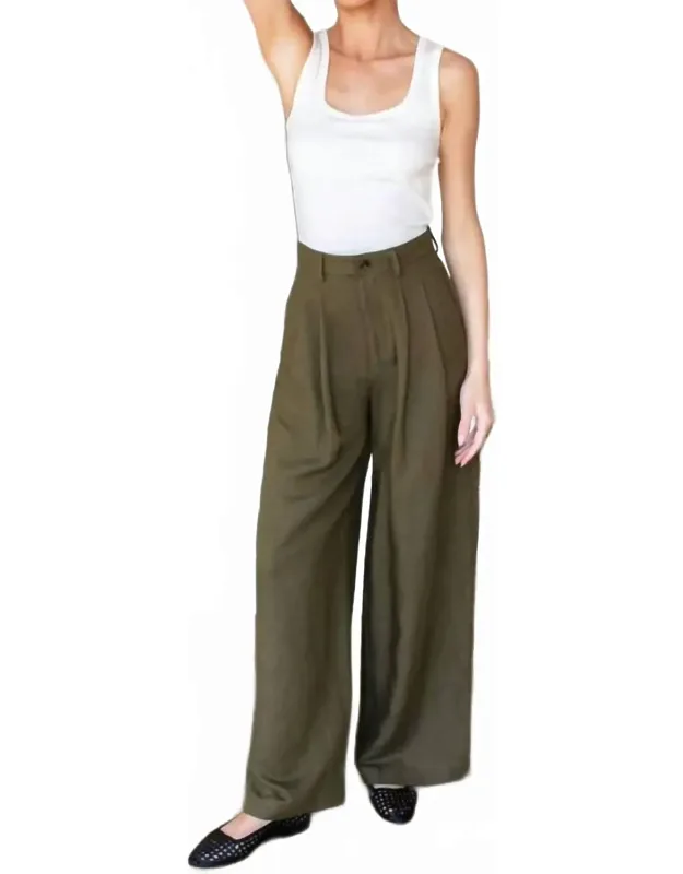 Pleated Wide Leg Pants
