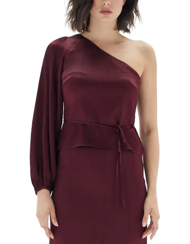 One-shoulder Peplum Top