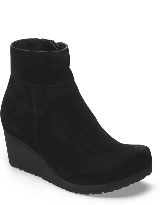 Ebba Wedge Ankle Boots