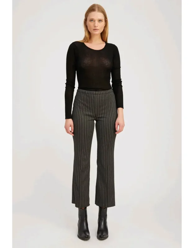 Ankle Flare Pintuck Pants