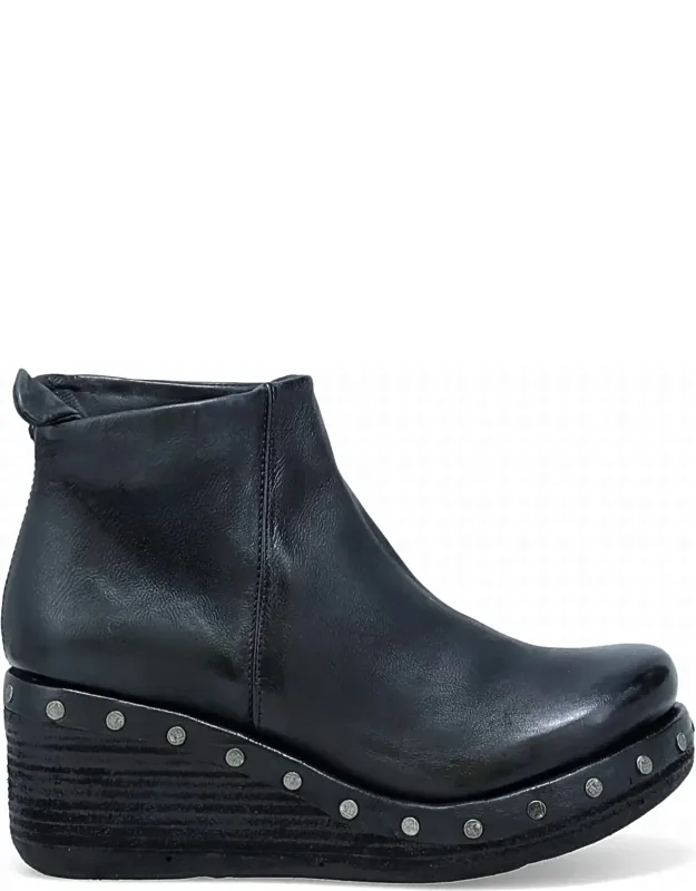 Savina Wedge Booties