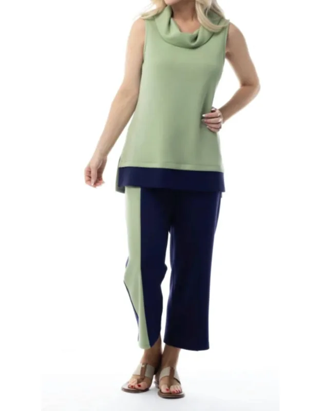 Two-tone Pull-on Capri Pants