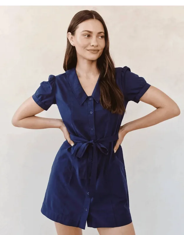 Short Sleeve Seamed Puritan Collar Dress