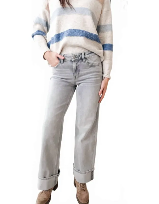Mid Rise Cuffed Wide Leg Jeans