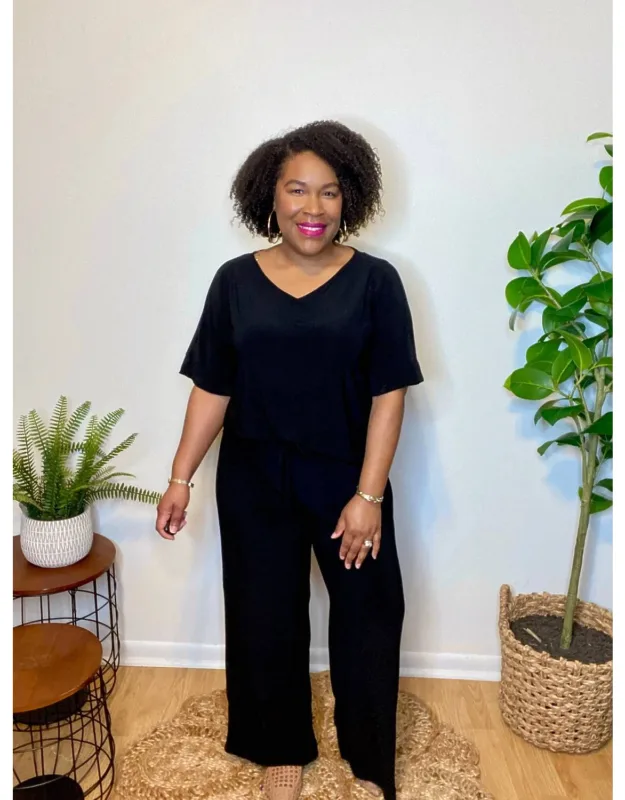 V-neckline Tunic Top And Pants Travel Set