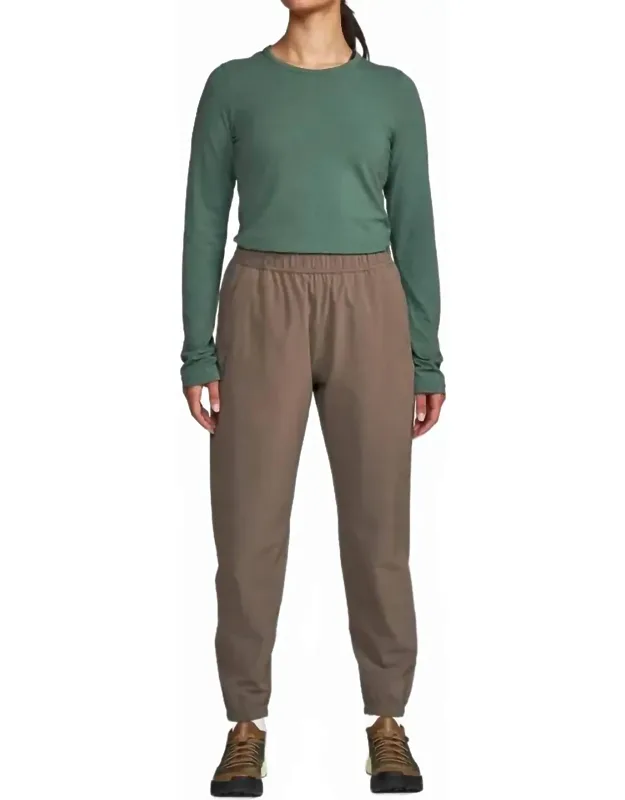 Transit Tech Pants