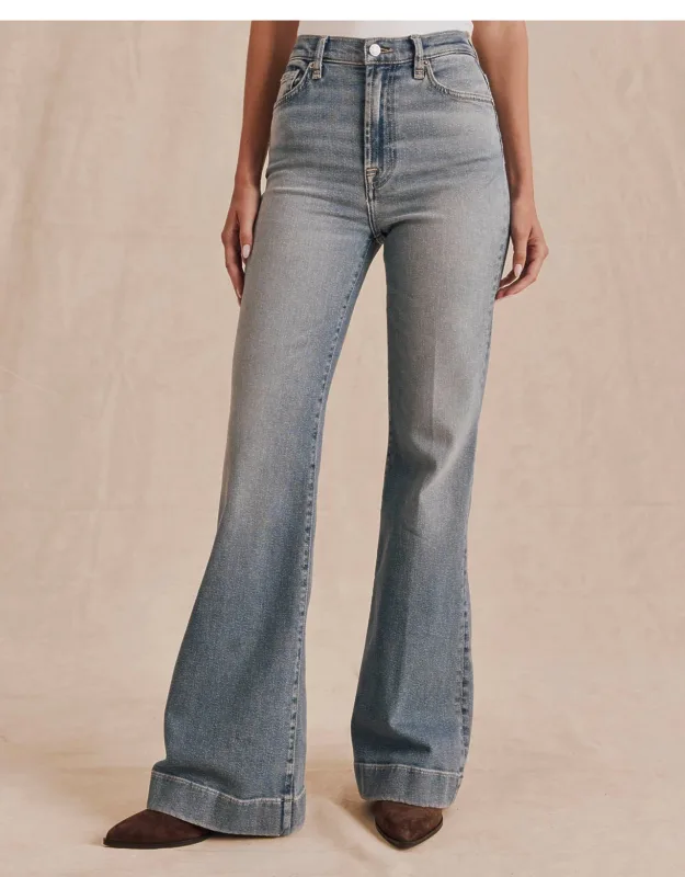 Modern Flare Jeans