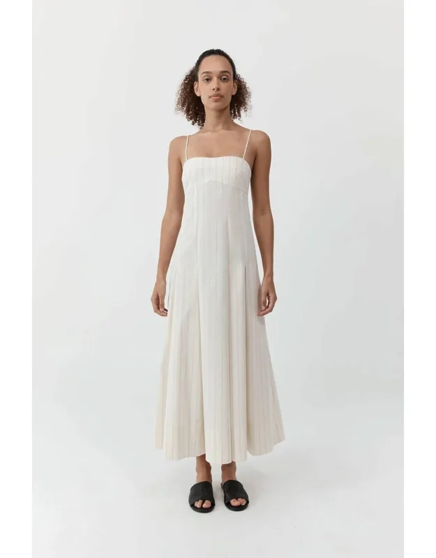 Everyday Cotton Pleat Dress