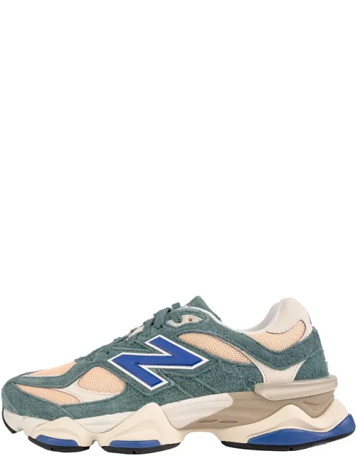 9060 Sneakers