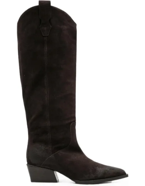 Pointed-toe Pull-on Boots