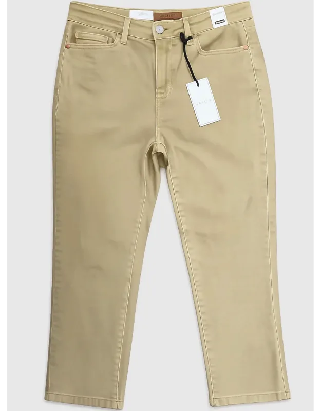 Mid Rise Capri Jeans