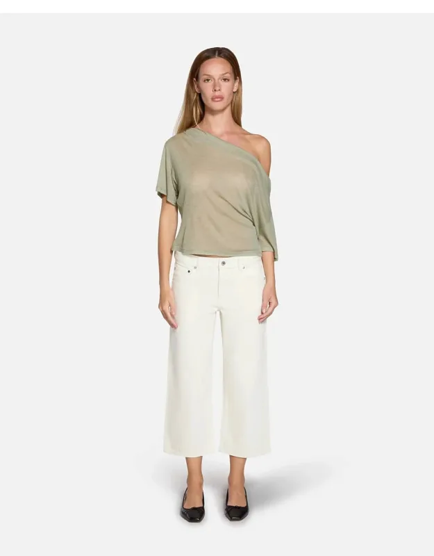 Low Rise Baggy Capri Jeans