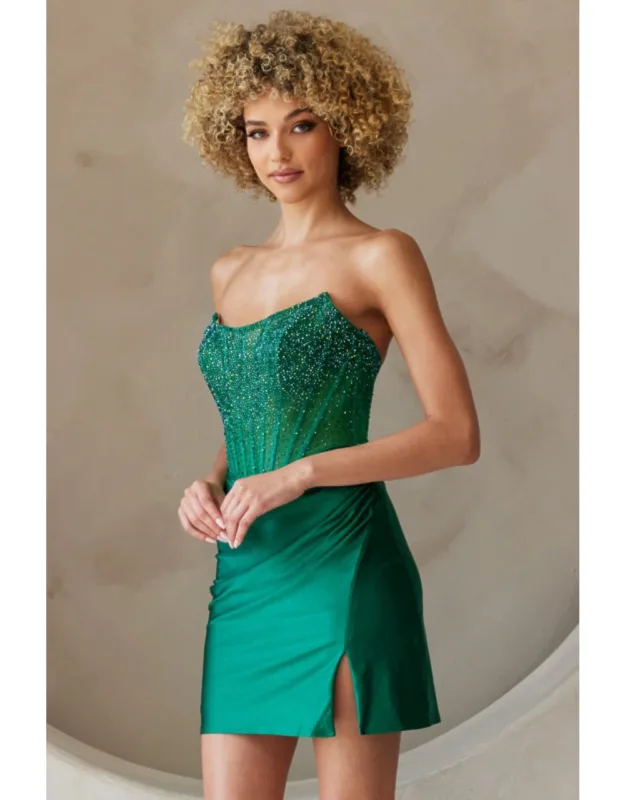 Pointy Strapless Short Fitted Homecoming Dress