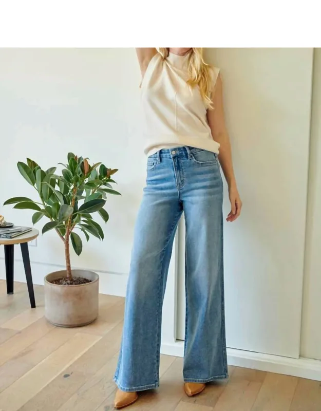 Super High Skater Jeans
