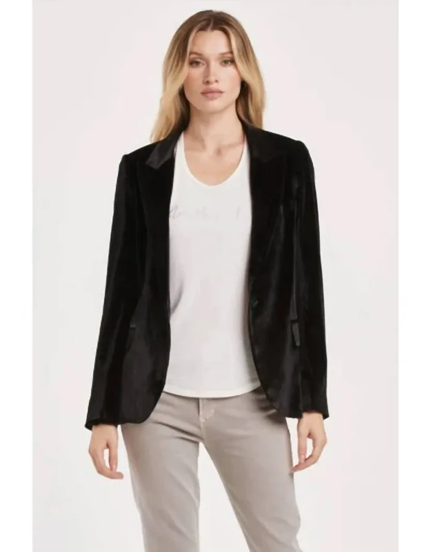 Nadja Velvet Blazer