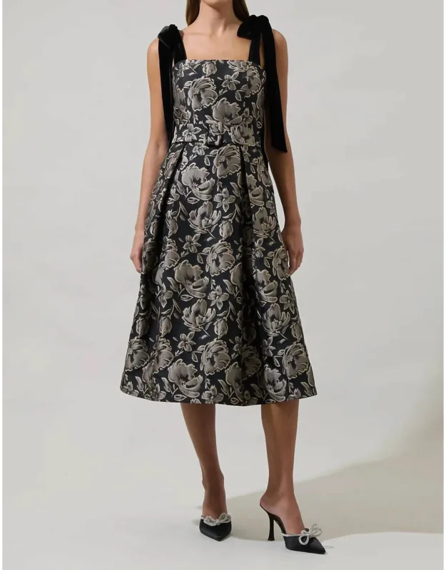 Lyla Jacquard Floral Pleated Midi Dress