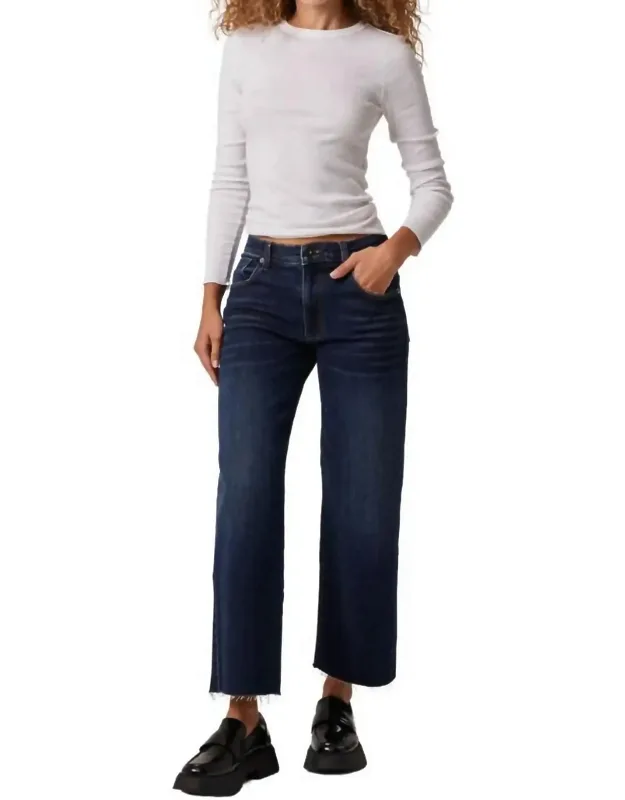 Mid Rise Wide Leg Jeans