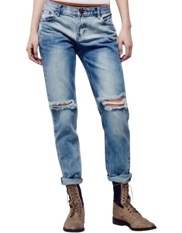 Awesome Baggies Distressed Jeans