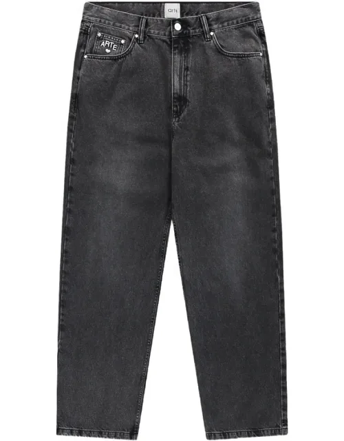 Uniform Jeans