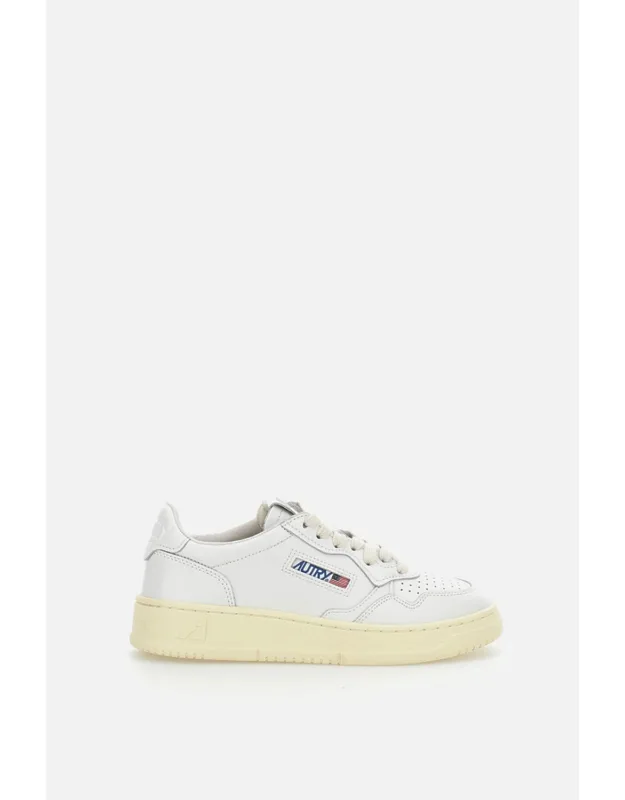 Medalist Low Sneakers Inspired By Vintage And Upper Heel Tab With Embossed Logo