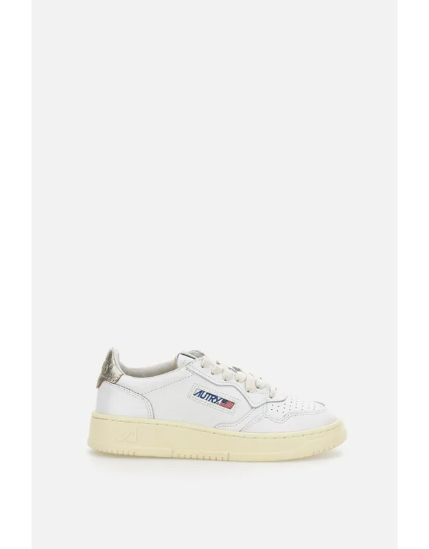 Medalist Low Sneakers Inspired By Vintage Style And Upper Heel Tab With Embossed Logo