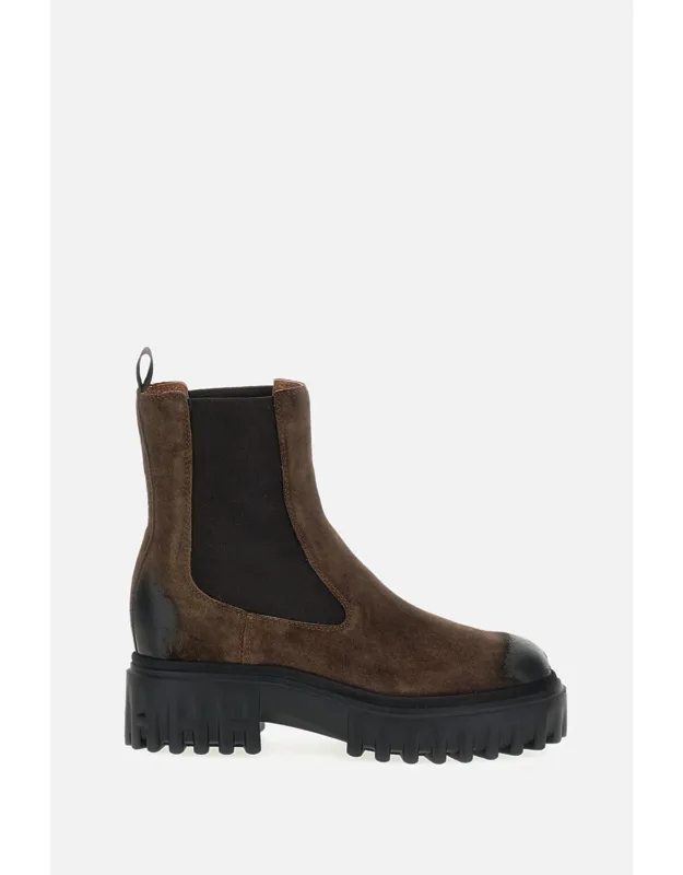 Chelsea Boots