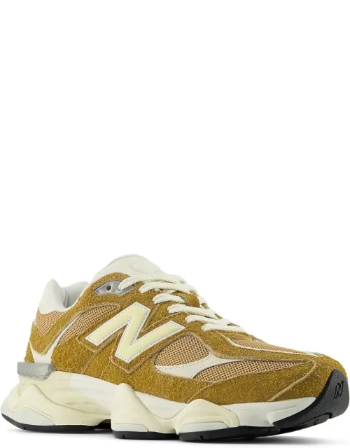 9060 Sneakers