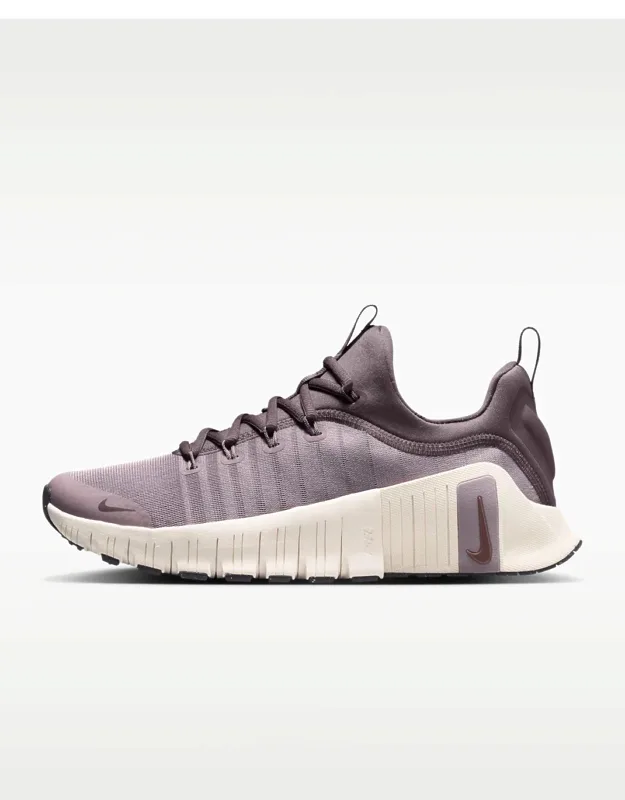 Free Metcon Sneakers
