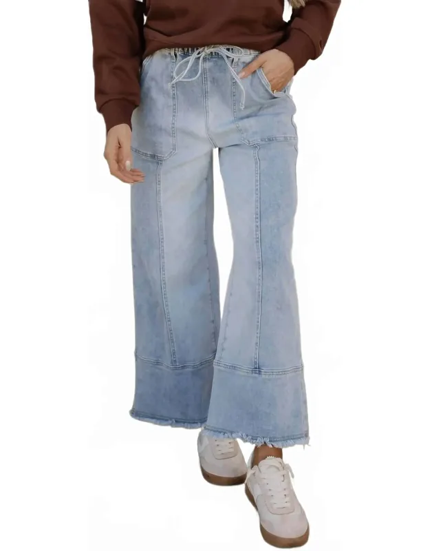 Cropped Wide Leg Raw Hem Jeans