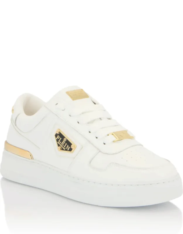 Low-top Sneakers