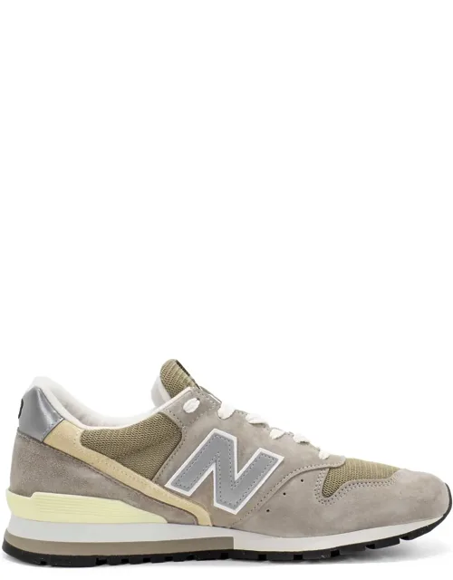 996 Sneakers