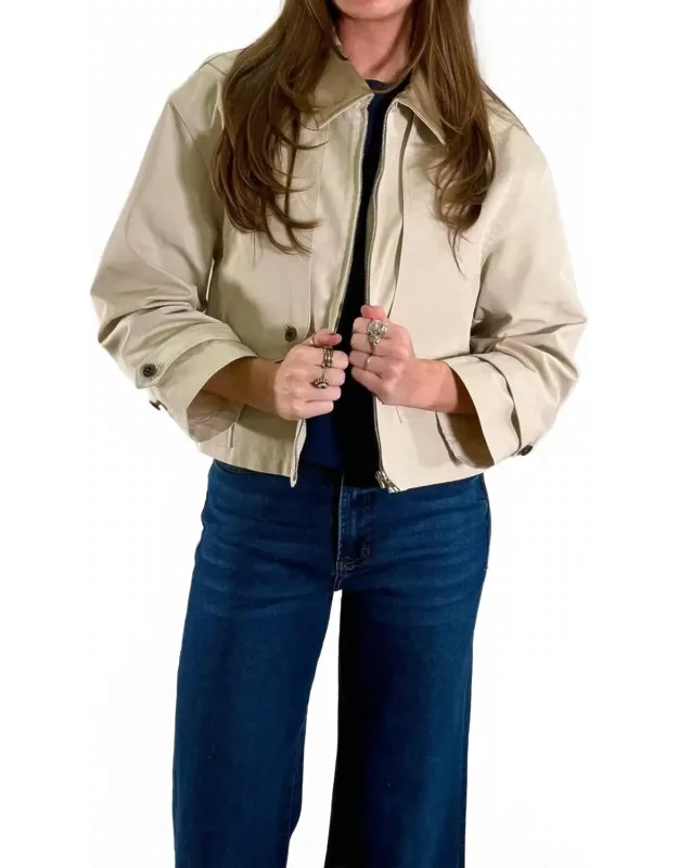 Lightweight Cropped Utility Jacket