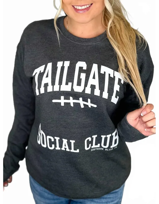 Tailgate Social Club Long Sleeve Graphic Crewneck Sweatshirt