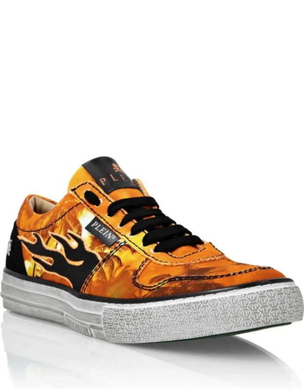 Lo-top Sneakers
