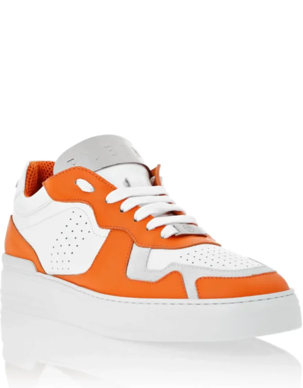 Lo-top Sneakers