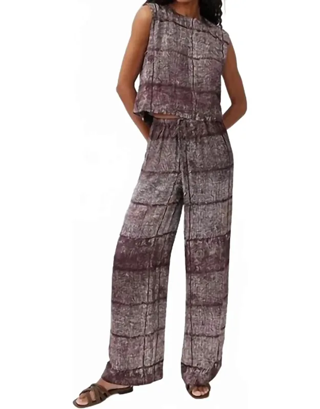 Wide Leg Hem Pant With High-rise Silhouette And Pockets