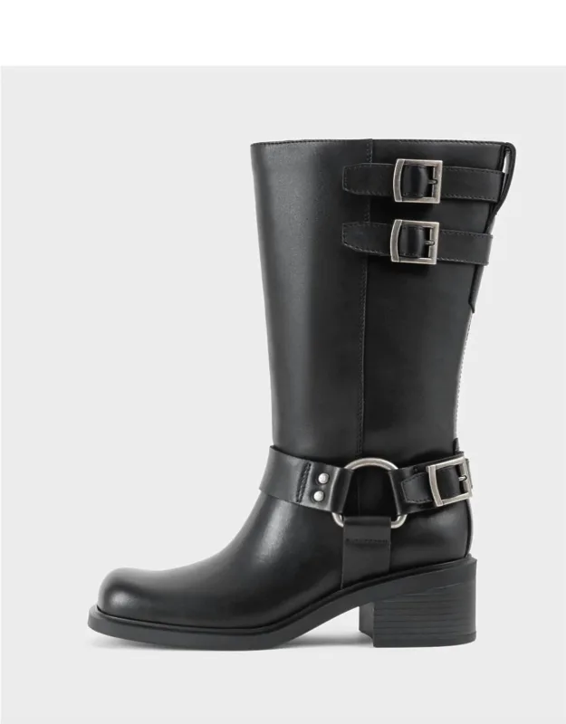 Daniella Boots