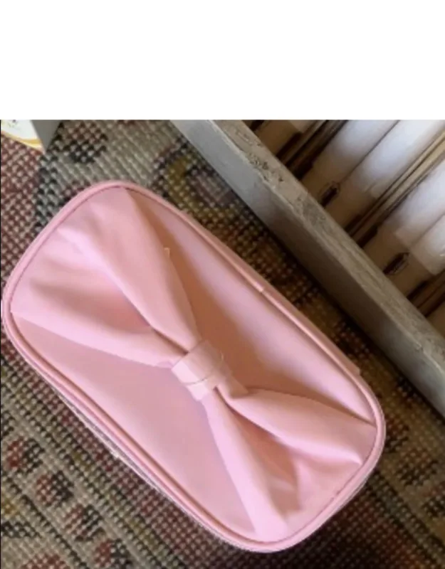 Kiss And Make-up Bag